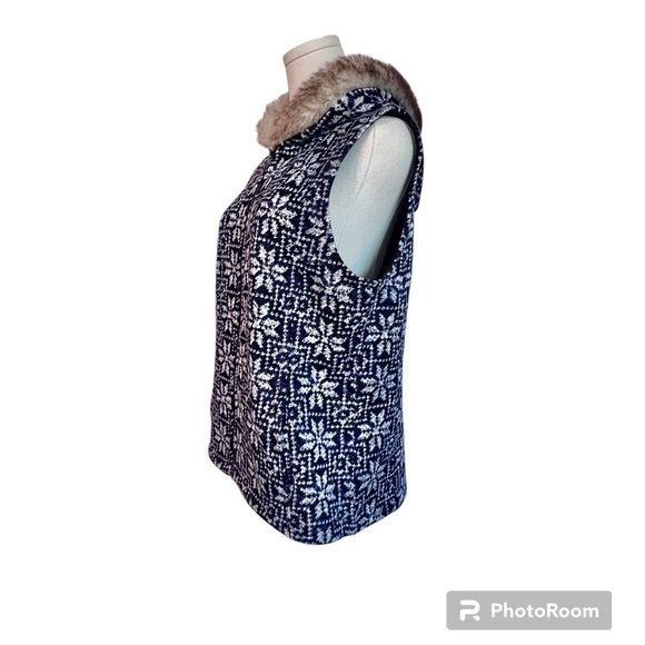 Talbots Sweater Vest Blue Nordic Fair
Isle Snowflake Faux Fur Hood Zip Size Lp - Picture 2 of 10